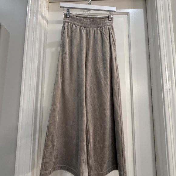 Lululemon Corduroy Riverstone 3-piece SET: Mini Skirt (6) & Jacket (4) Pant (2) - Picture 14 of 16